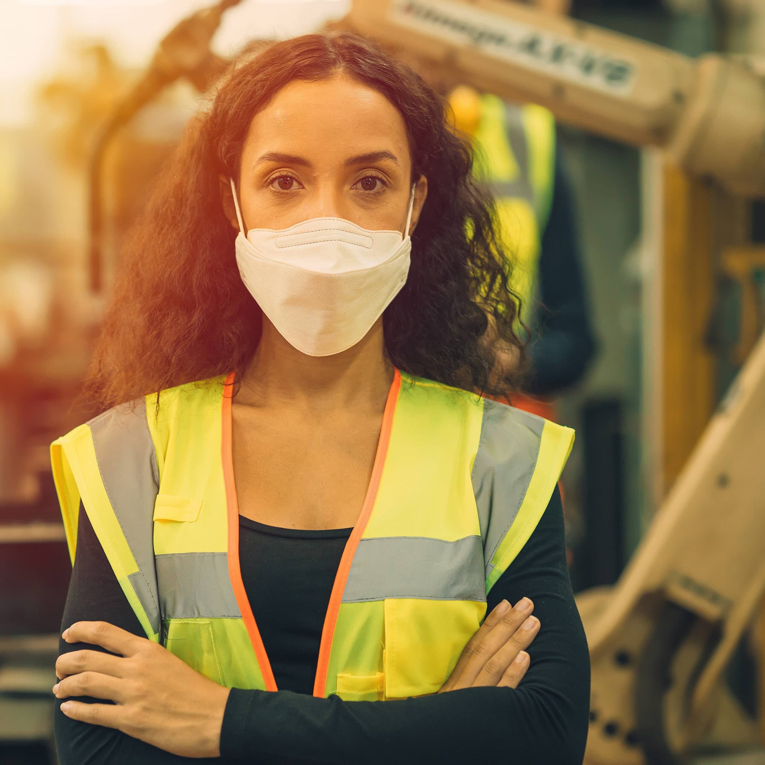 portrait-women-worker-wear-disposable-face-mask-for-protection-corona-virus-spreading-and-smoke-dust_t20_9ev0PK